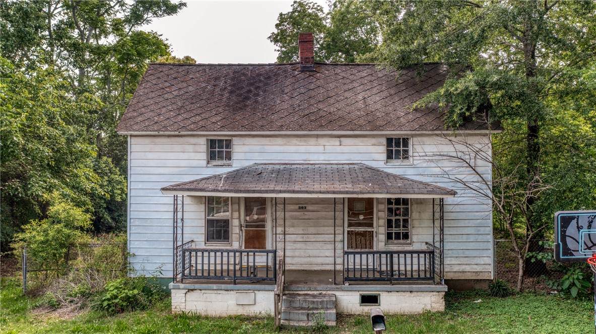 303 D Street - Photo 1