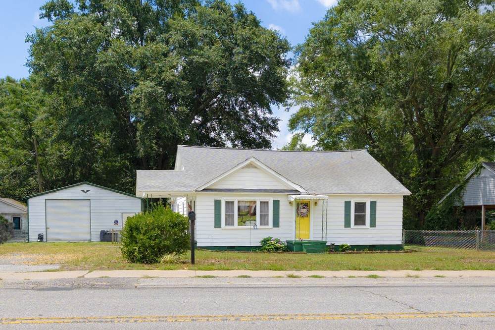 210 Roosevelt Drive - Photo 1