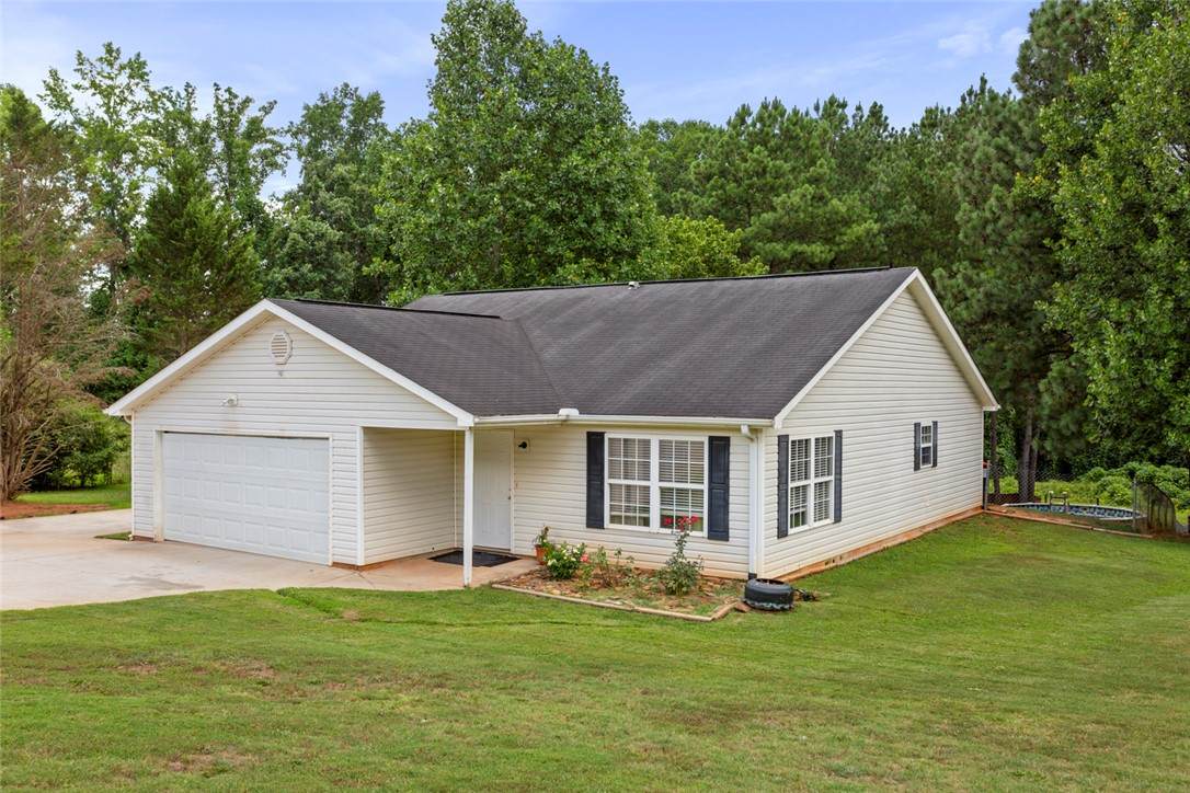 886 Louie Lane - Photo 1