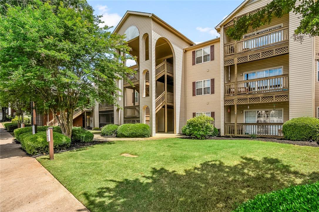 150 Wexford Drive - Photo 1