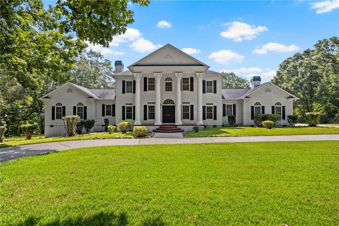 1420 White Oak Drive - Photo 1