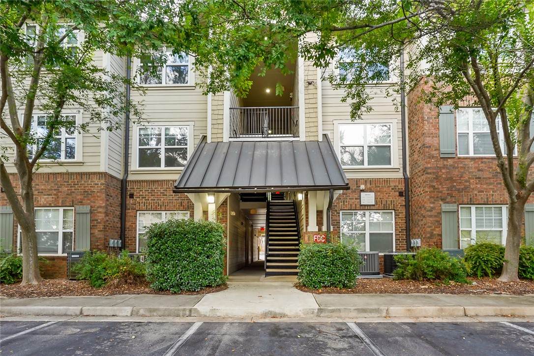 833 Old Greenville Highway - Photo 1