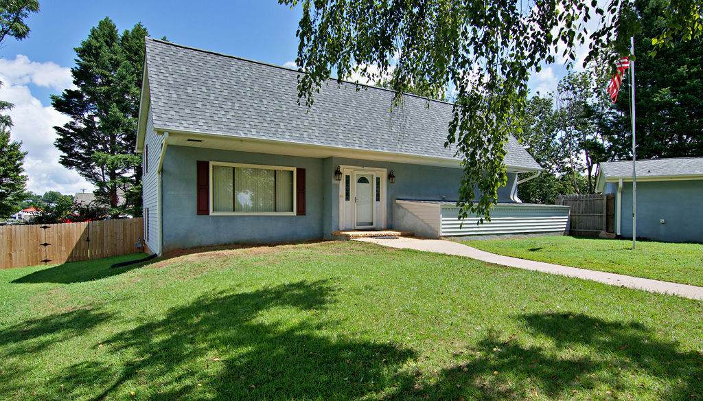 102 Julian Court - Photo 1