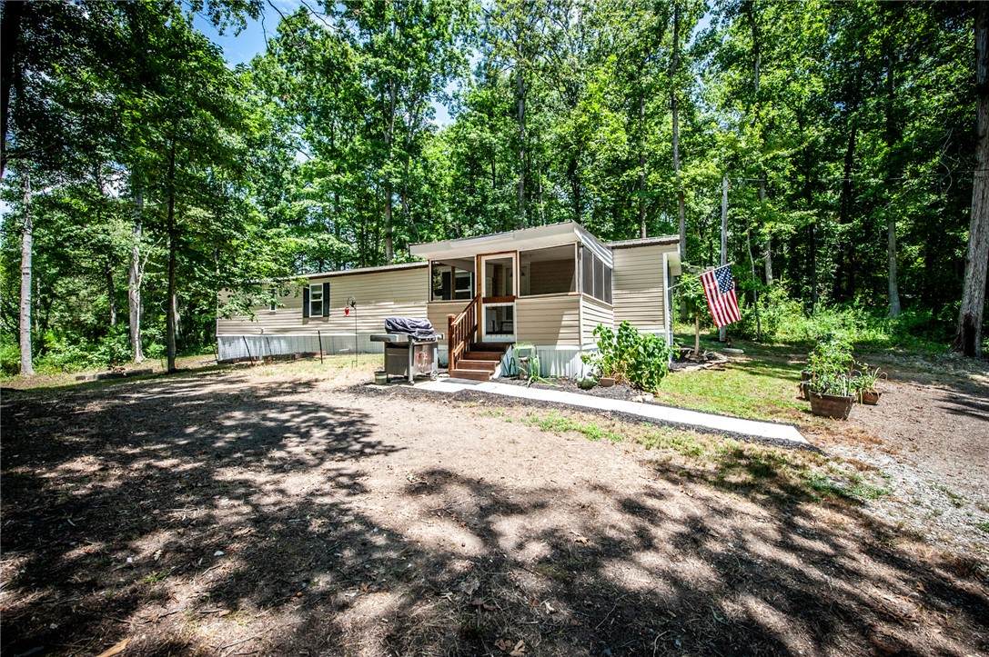 122 Westgate Drive - Photo 1