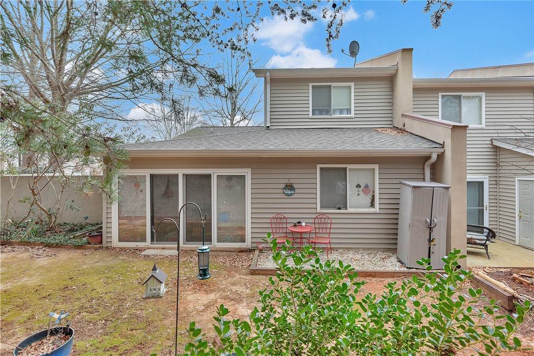 131 Perkins Place - Photo 1