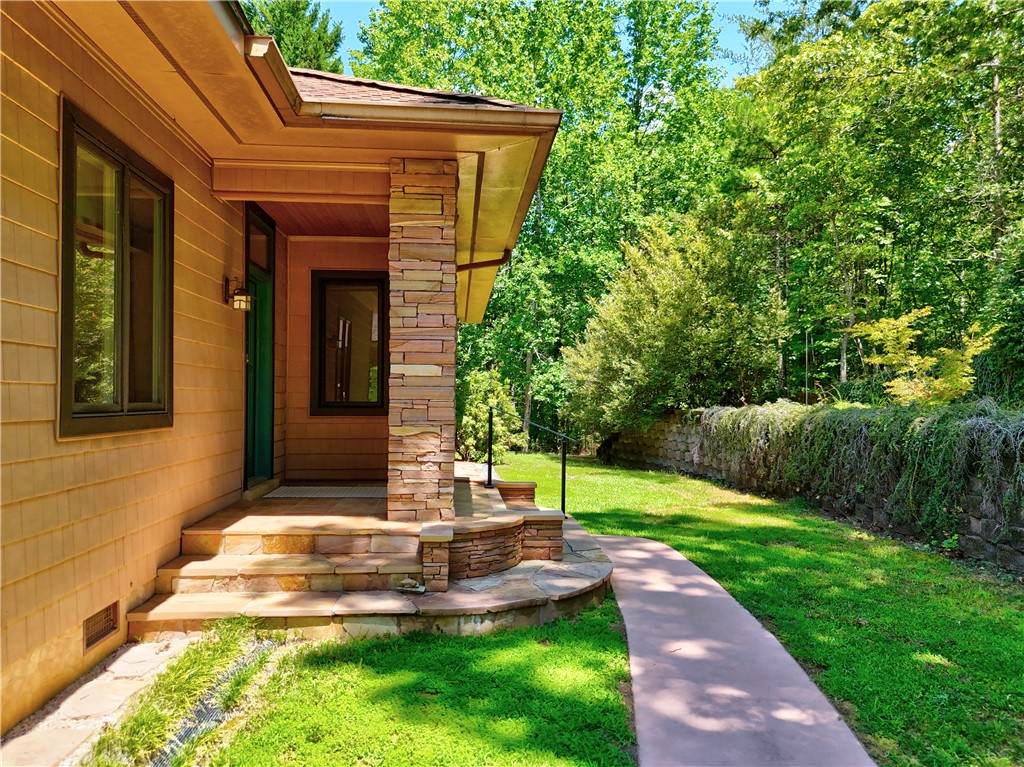 113 Wandering Way - Photo 1