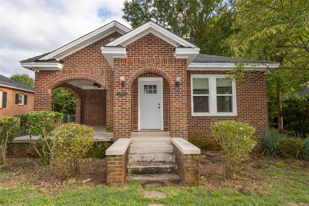 208 Cater Street - Photo 1