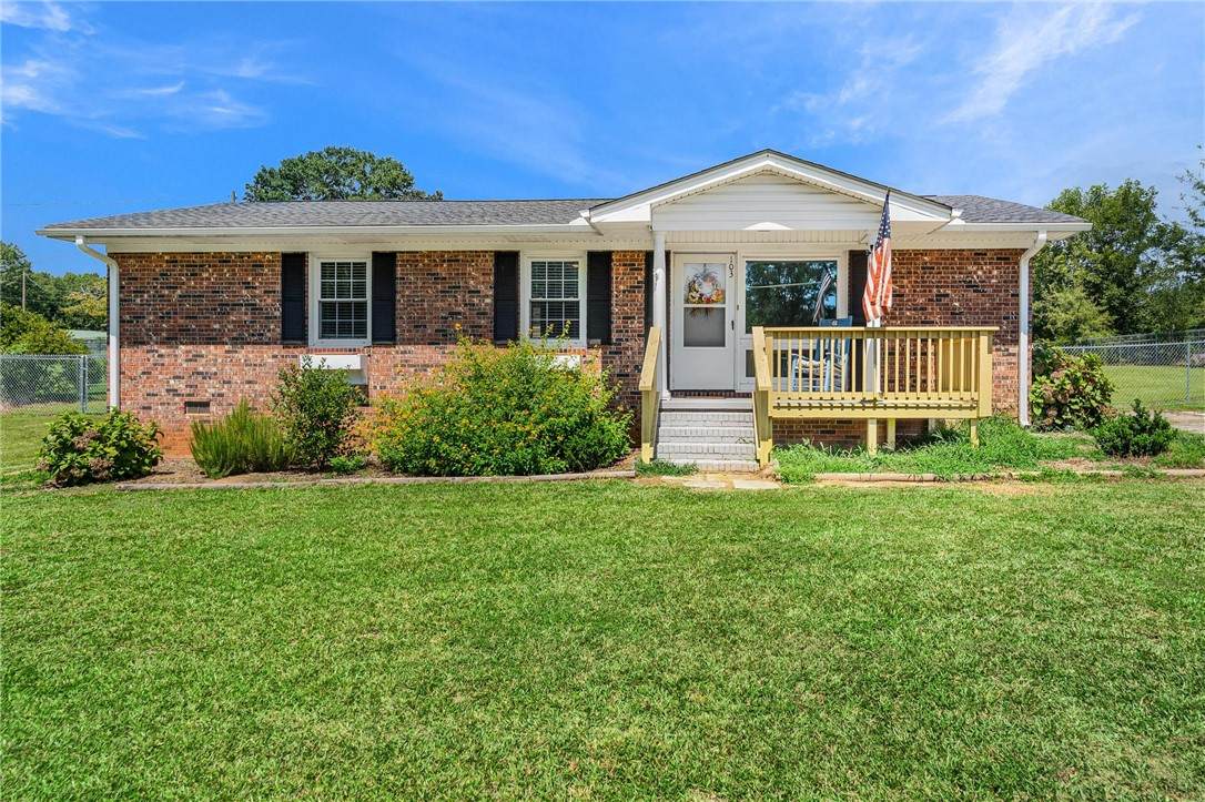 103 Mountain View Drive - Photo 1