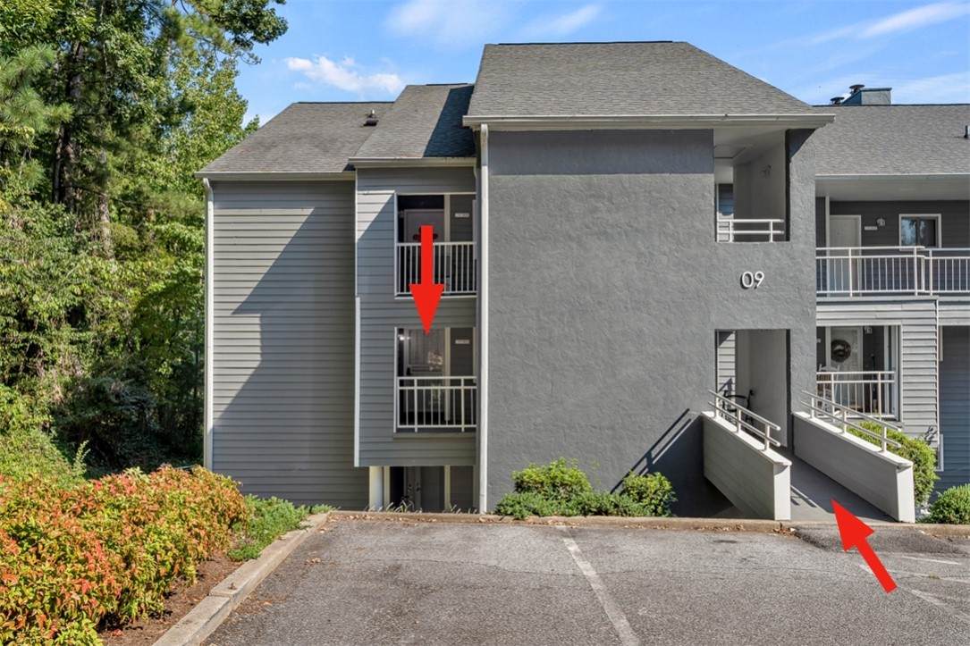 905 Northlake Drive - Photo 1