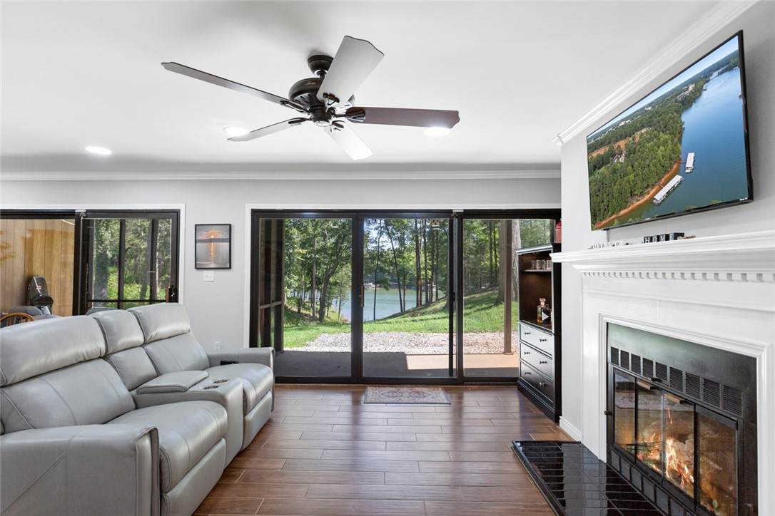 1702 Leeward Road - Photo 1