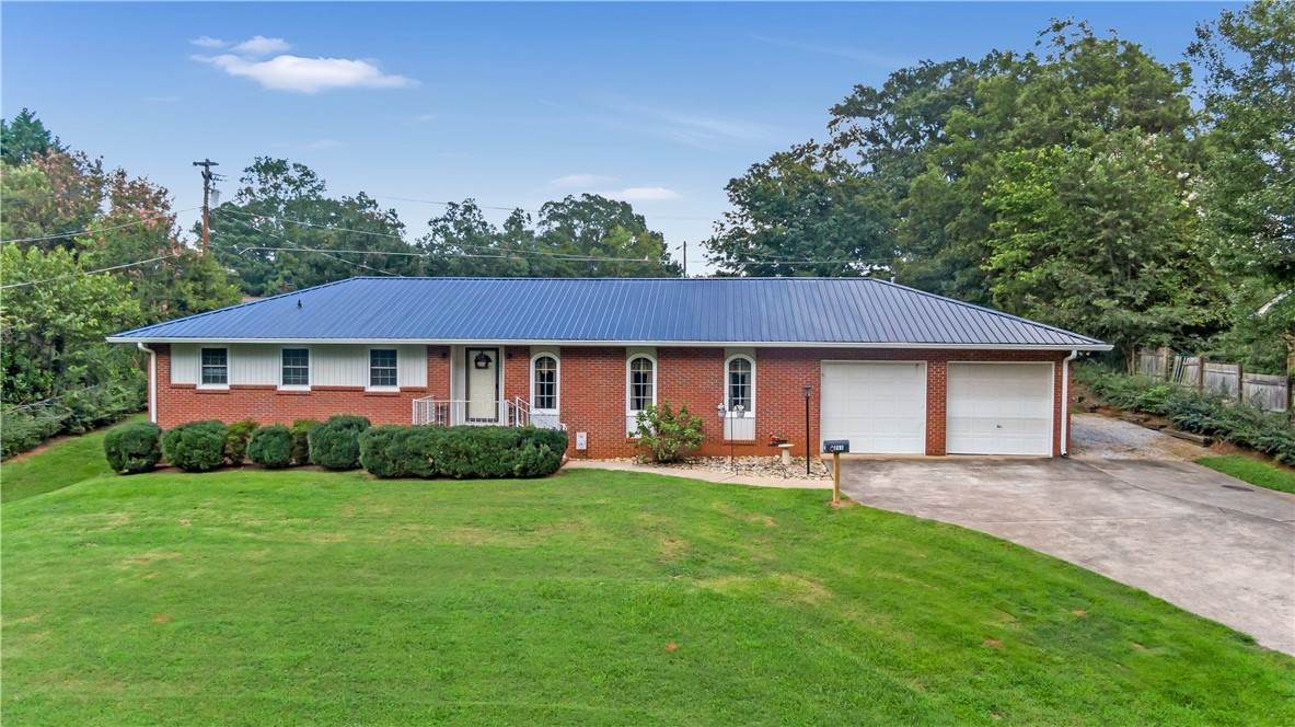 211 Phil Watson Road - Photo 1