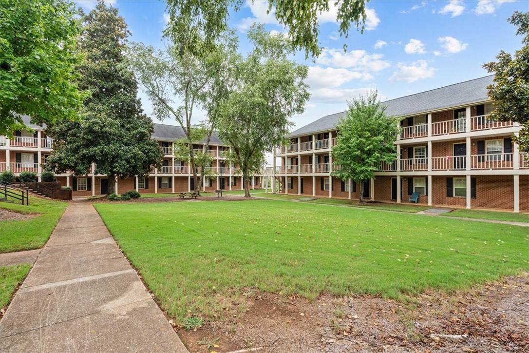 250 Elm Street - Photo 1