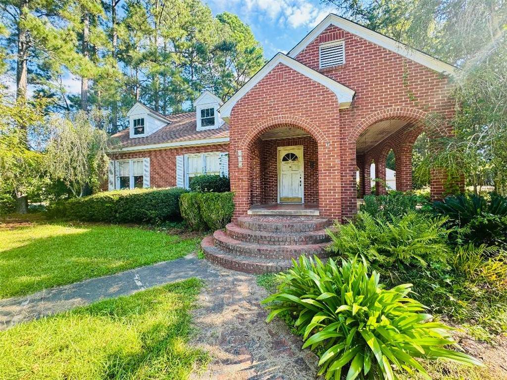 302 Chestnut Street - Photo 1