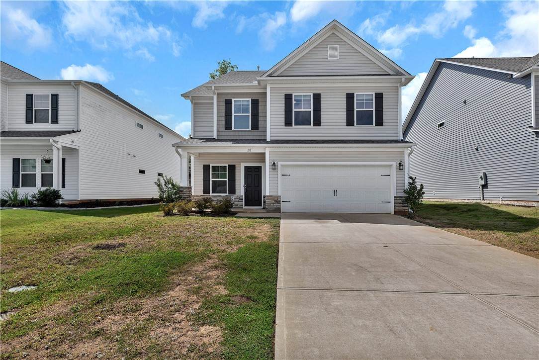 212 Carvel Trail - Photo 1