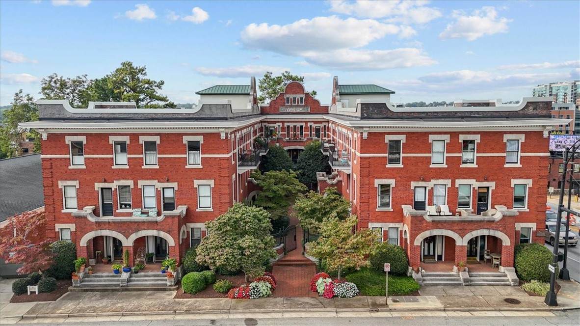 400 Washington Street - Photo 1