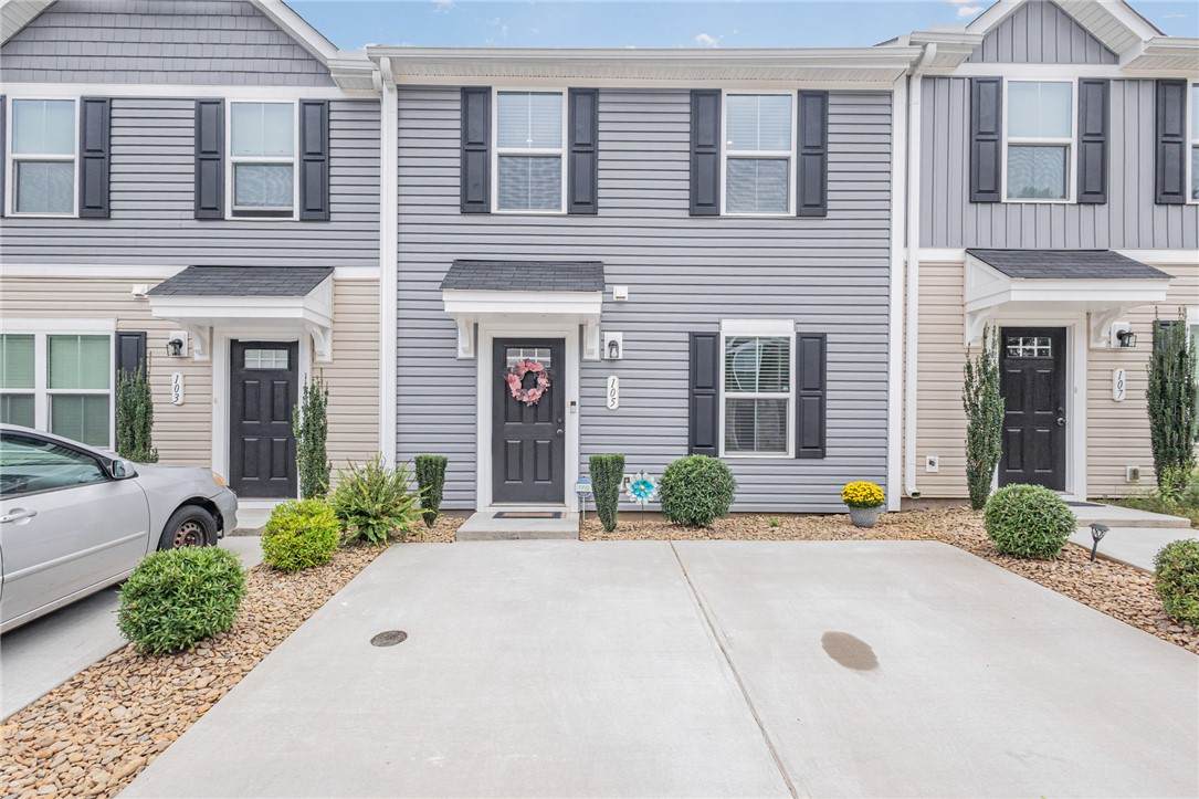 105 Nicklaus Drive - Photo 1