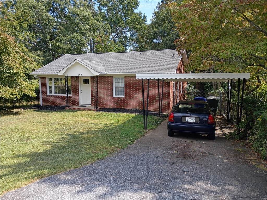 114 Sycamore Drive - Photo 1