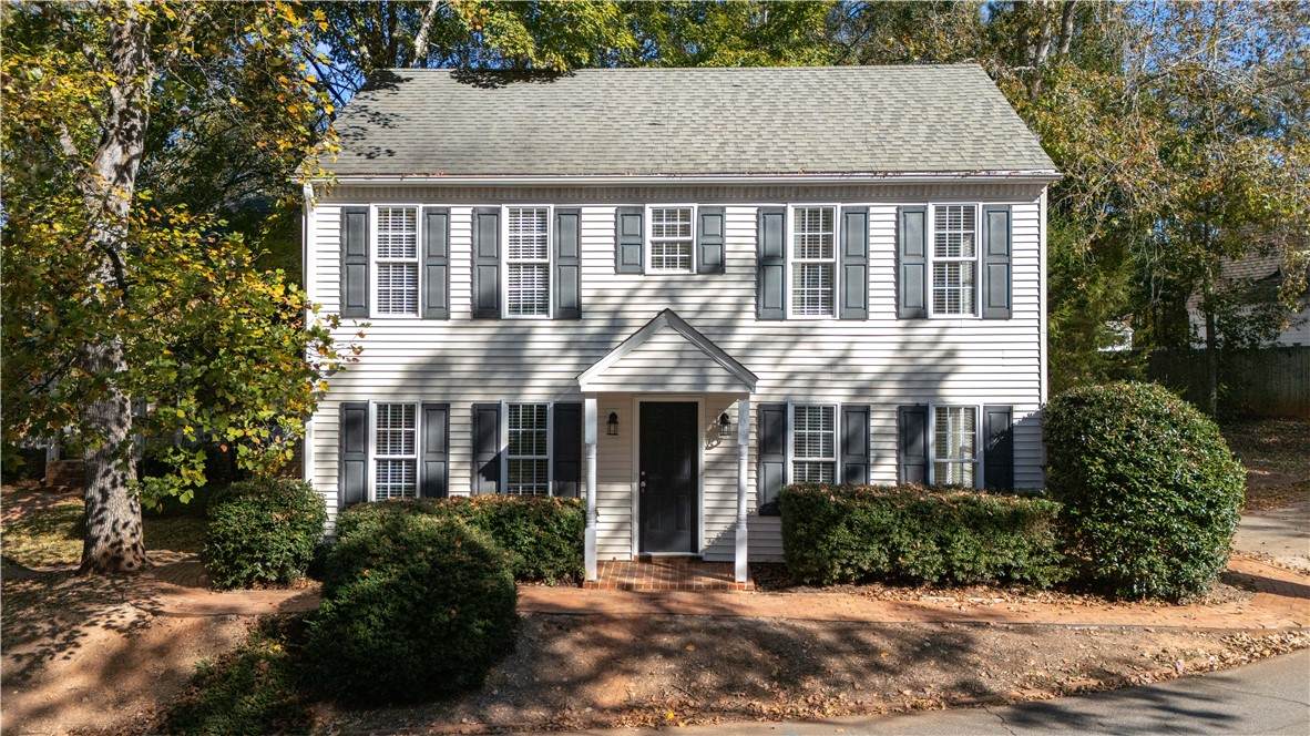 106 Franklin Drive - Photo 1