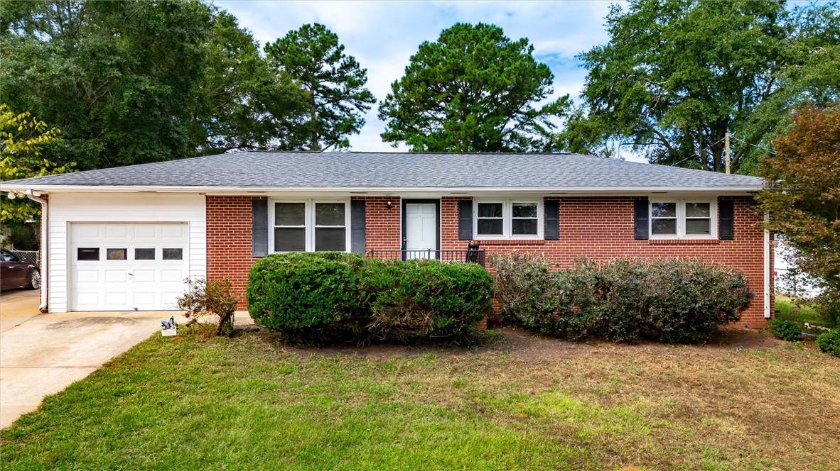 309 Hembree Road - Photo 1