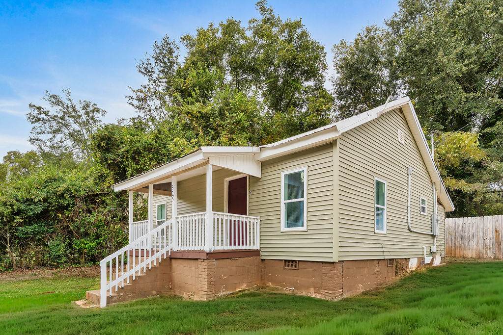 525 Fulwer Street - Photo 1