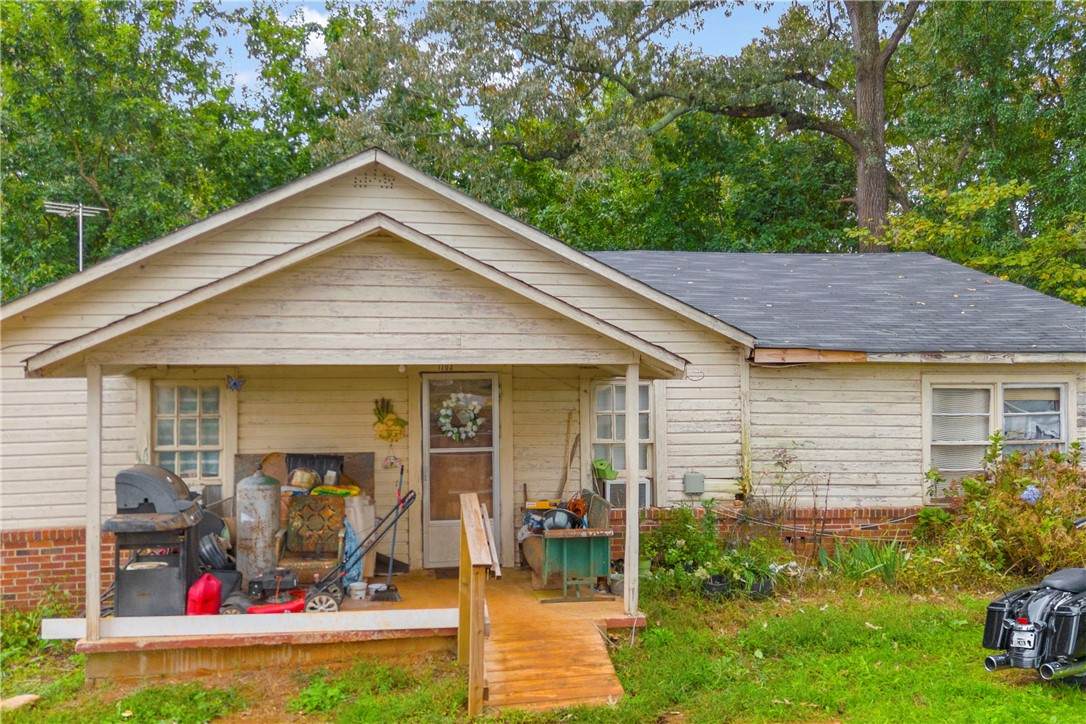 1703 Coffee Road - Photo 1