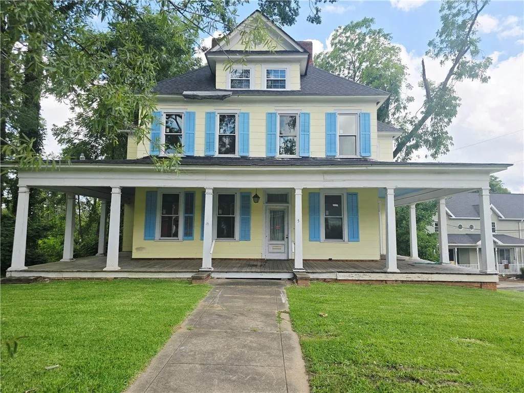 152 Grace Street - Photo 1