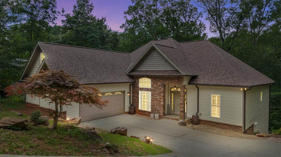 213 Redbud Street - Photo 1