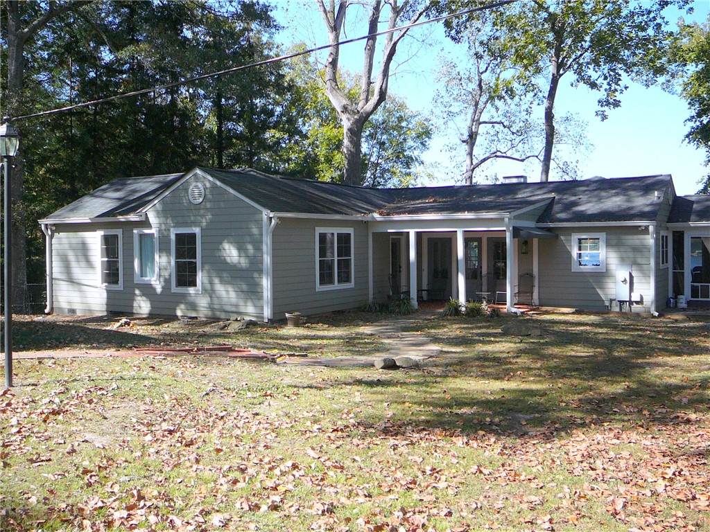 720 Lakeside Drive - Photo 1