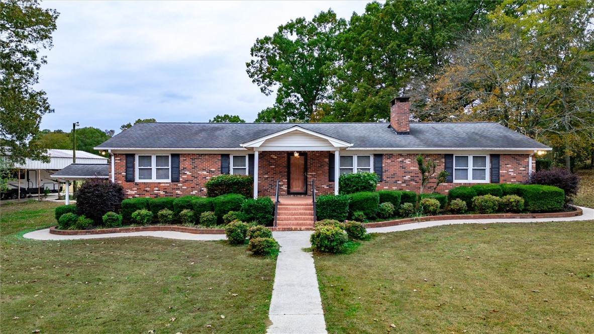 102 Westwood Circle - Photo 1