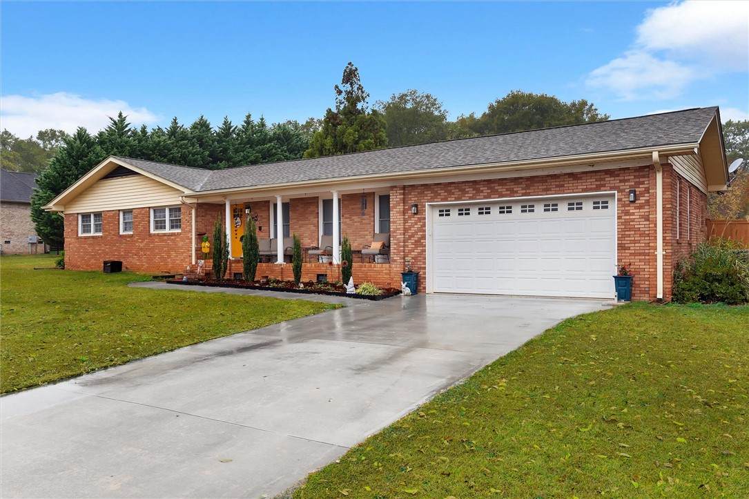 603 Quillen Avenue - Photo 1