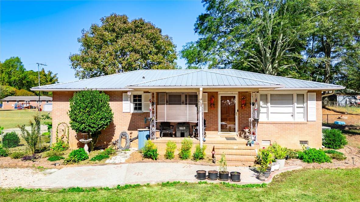 104 Mirriam Street - Photo 1