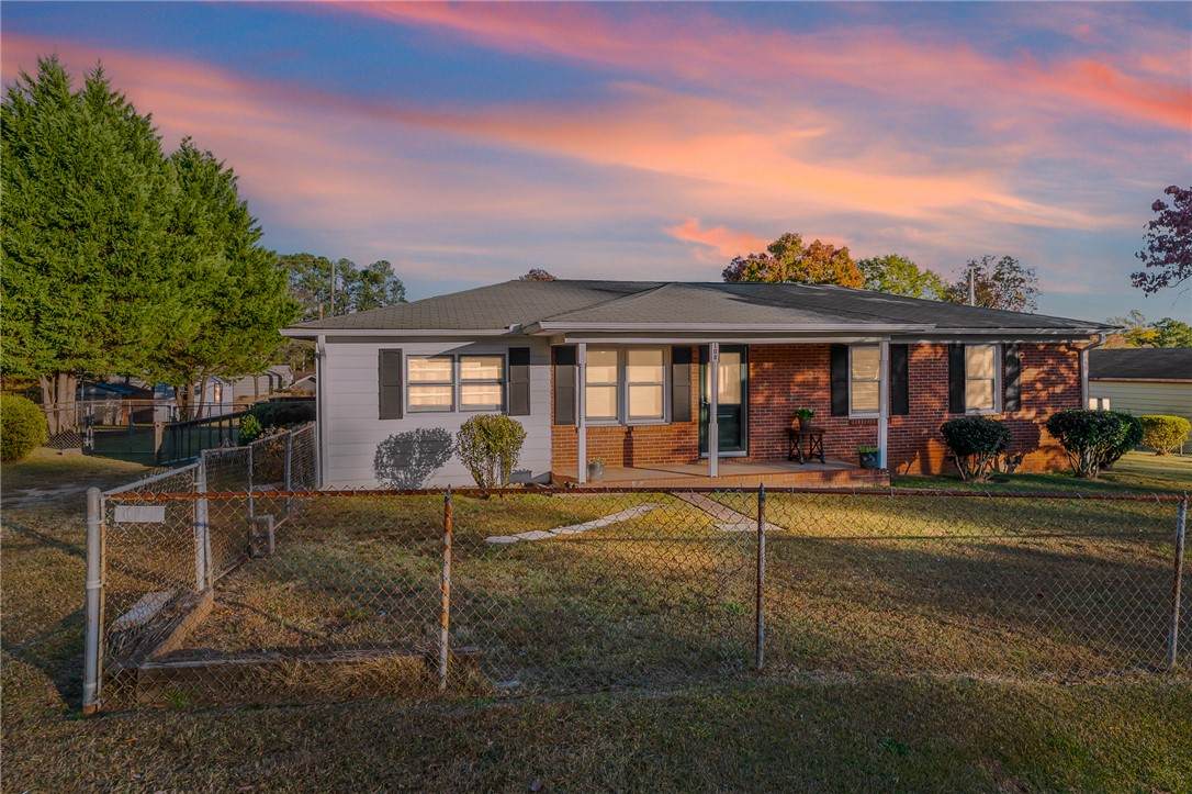 108 Belmont Circle - Photo 1