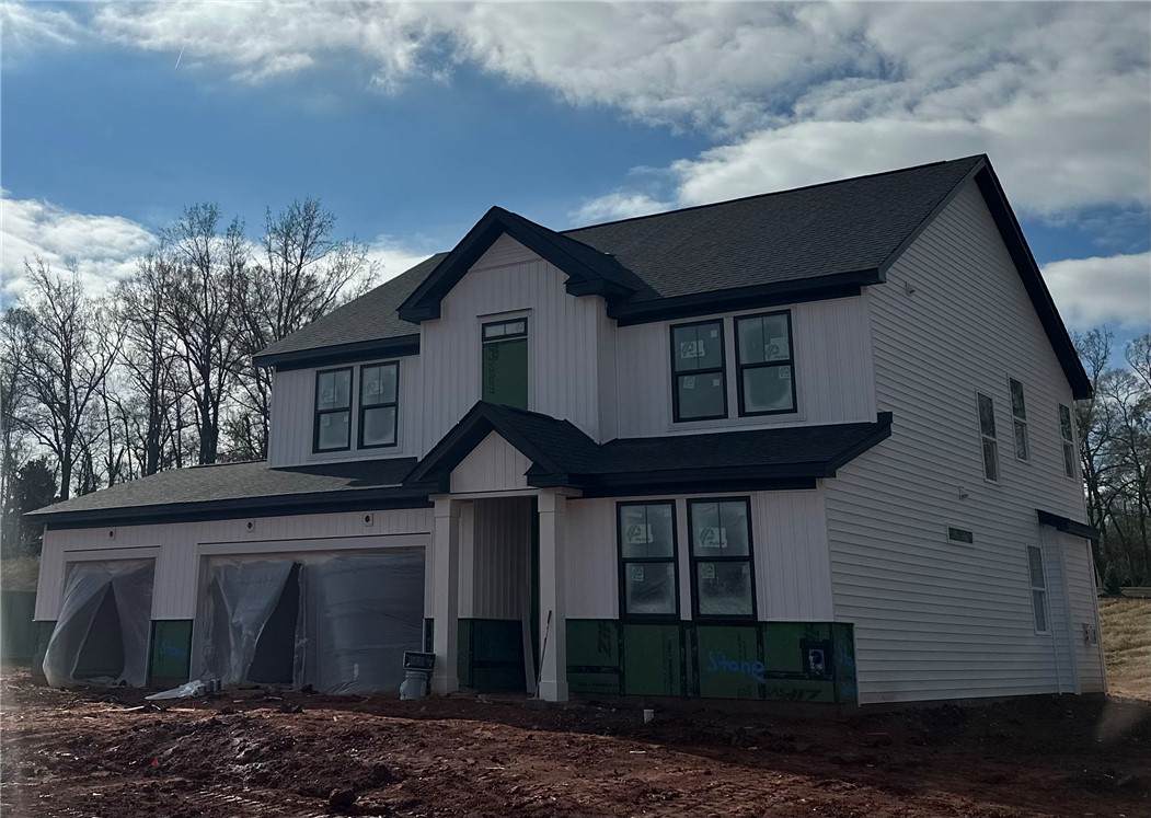 241 Creekside Circle - Photo 1