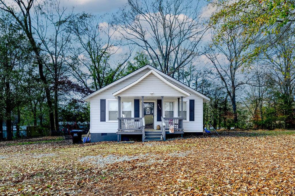 5107 Davis Circle - Photo 1