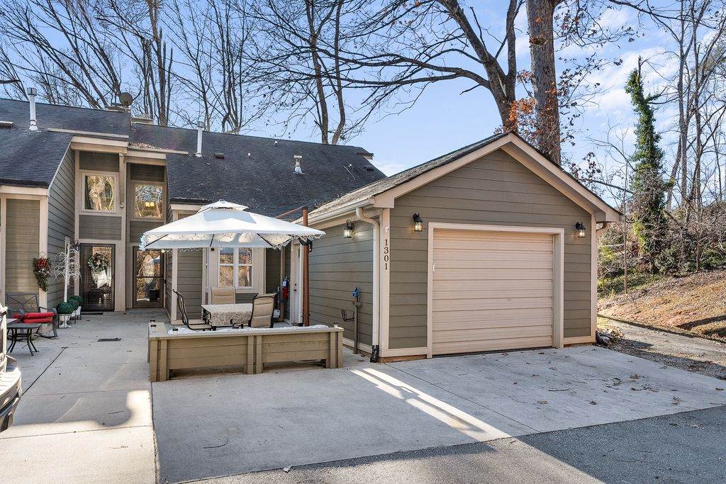 1301 Leeward Road - Photo 1