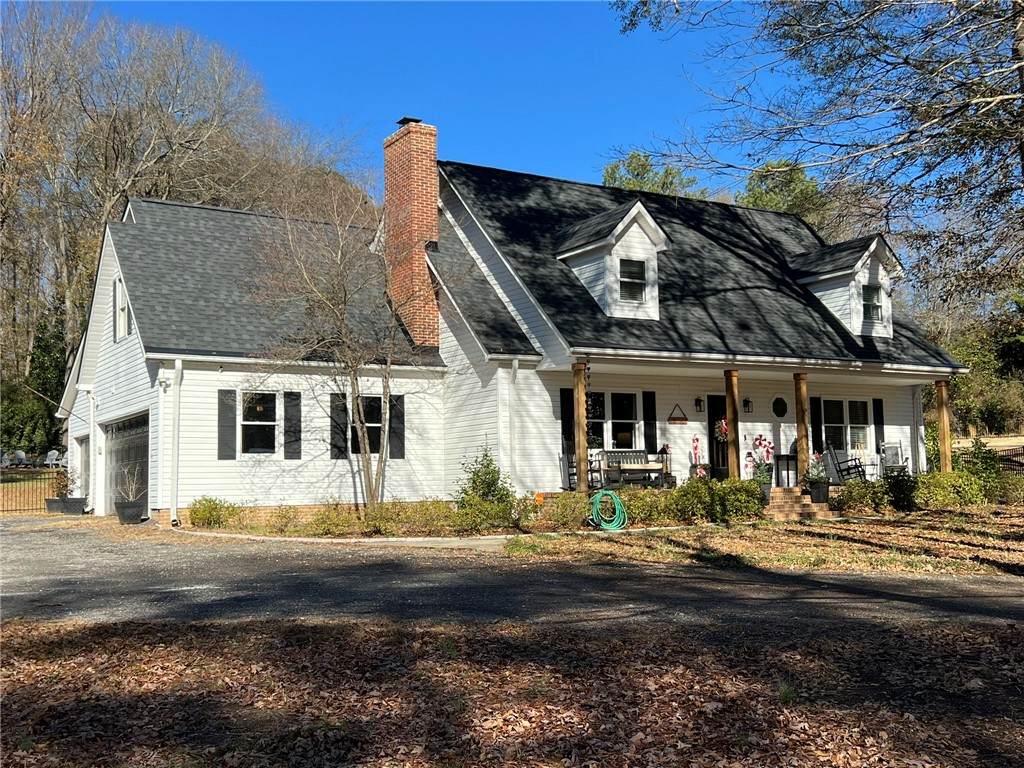 199 Lake Forest Circle - Photo 1