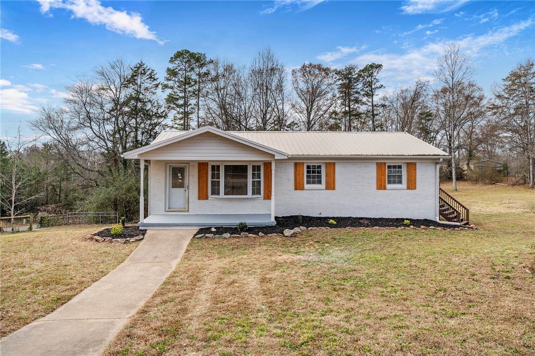 118 Southview Drive - Photo 1