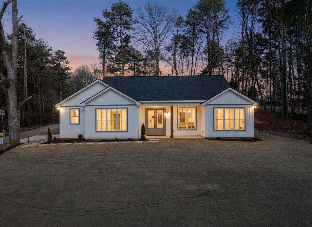 110 Oak Hill Drive - Photo 1