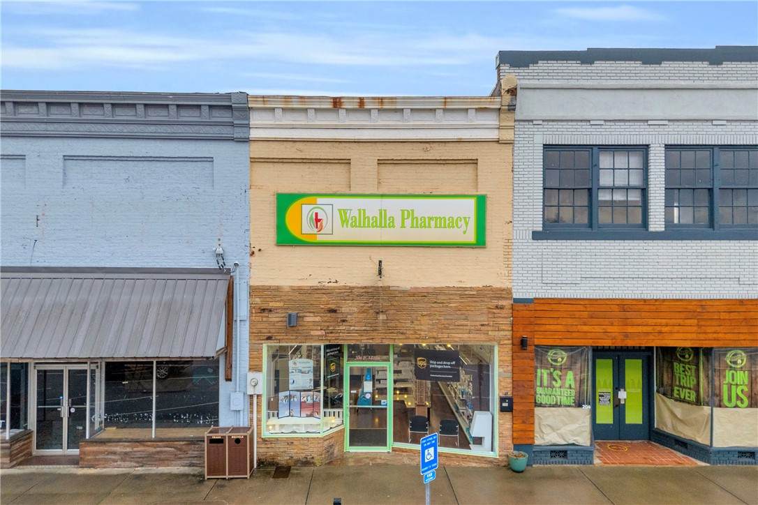 206 Main Street - Photo 1