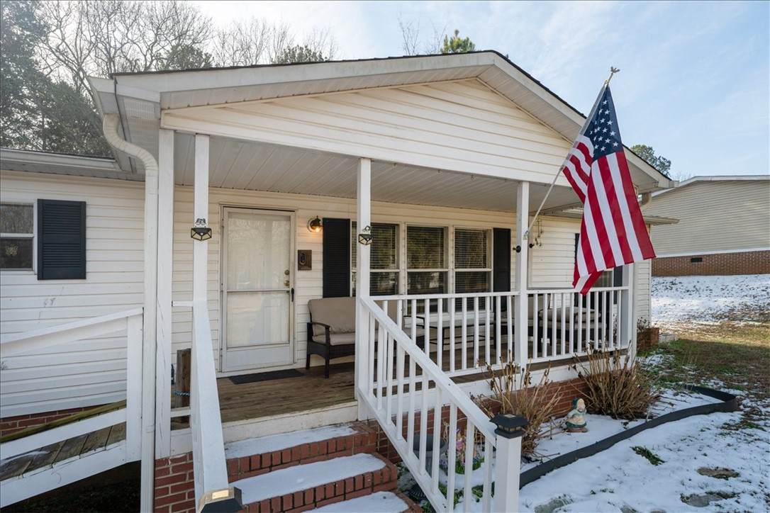 104 Singleton Drive - Photo 1