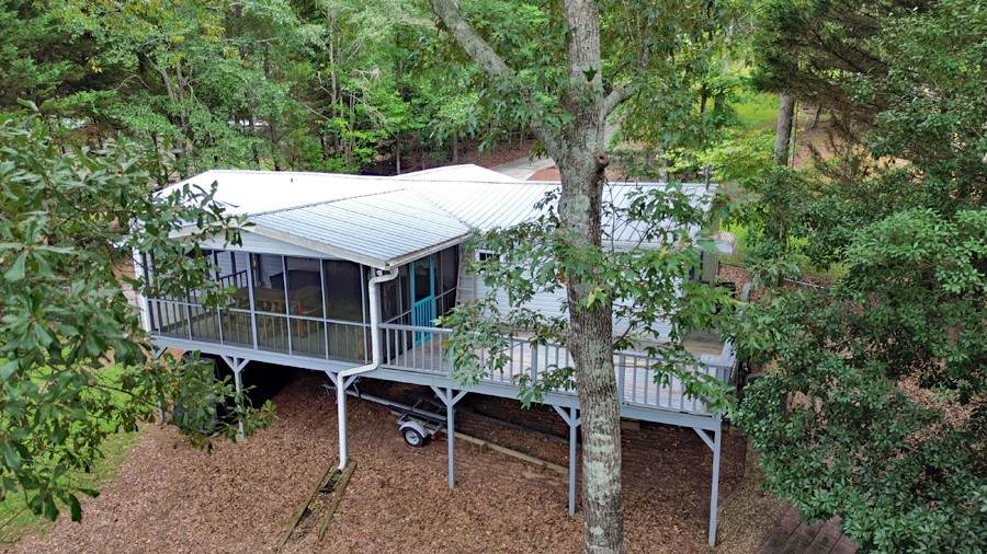 290 Cardinal Lane - Photo 1