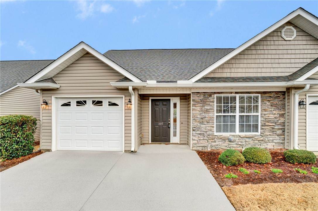107 Shalom Drive - Photo 1
