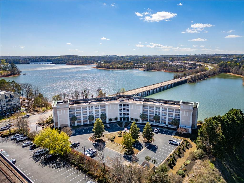 849 Tiger Boulevard - Photo 1