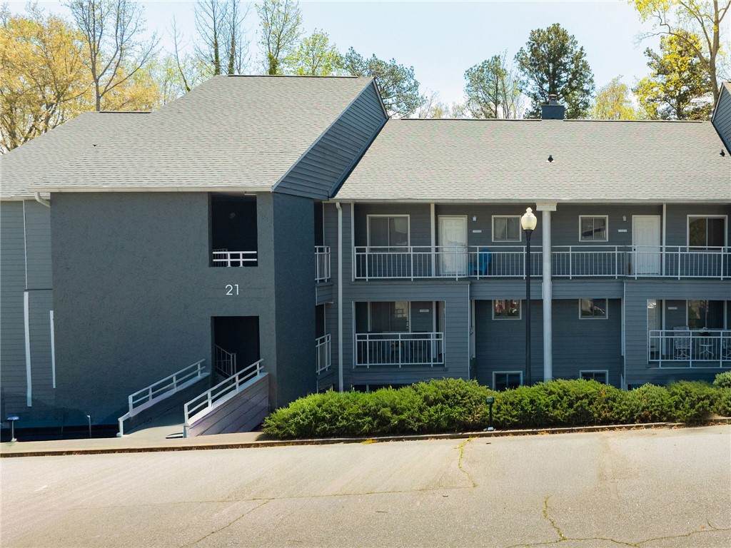 2101 Northlake Drive - Photo 1