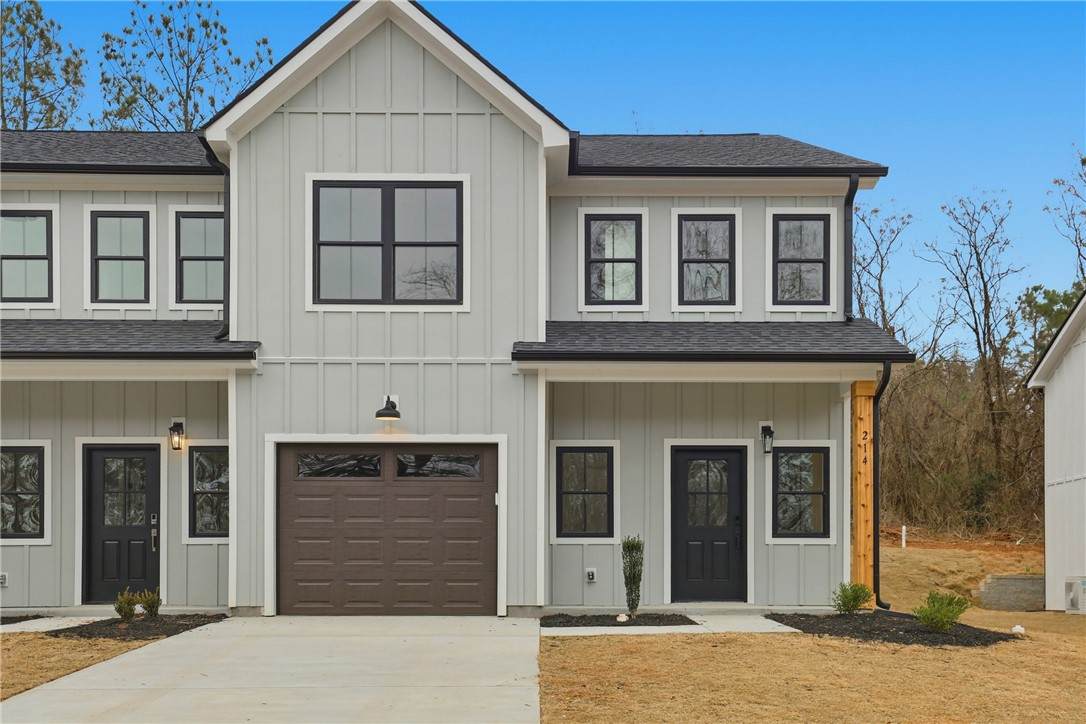 214 Giles Street - Photo 1