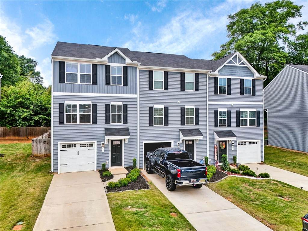 221 Brooklane Court - Photo 1