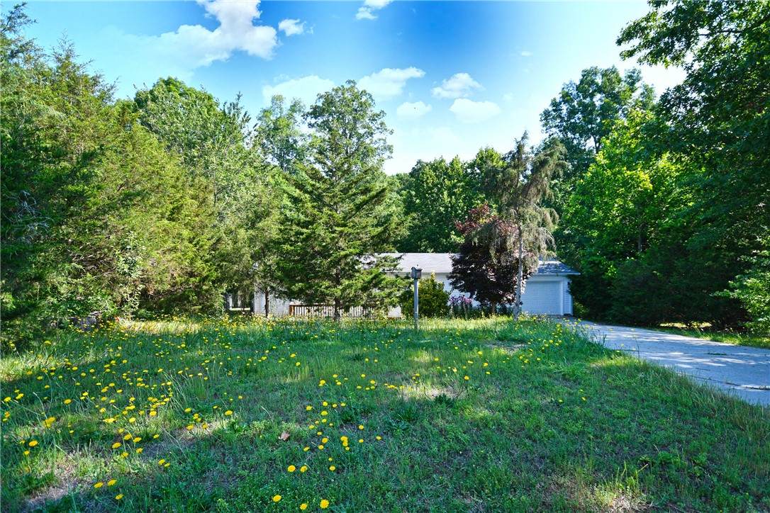 114 Woodshore Drive - Photo 1