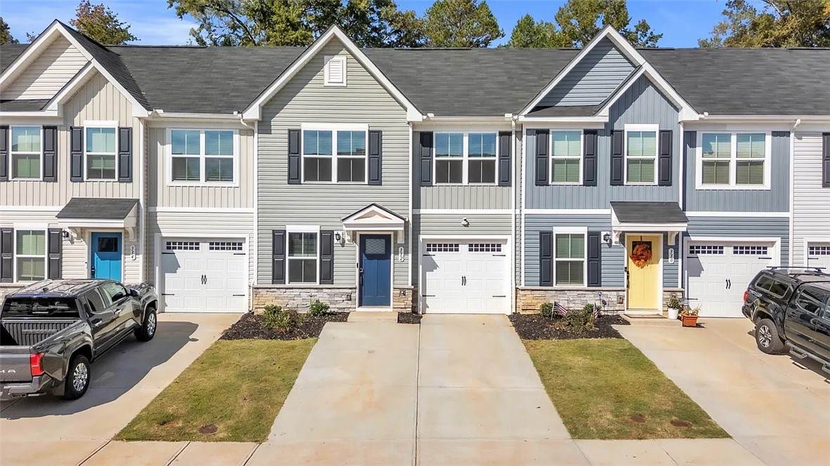 332 Kensley Drive - Photo 1