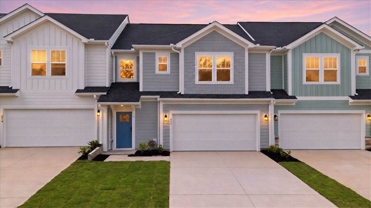 421 Crestcreek Drive - Photo 1