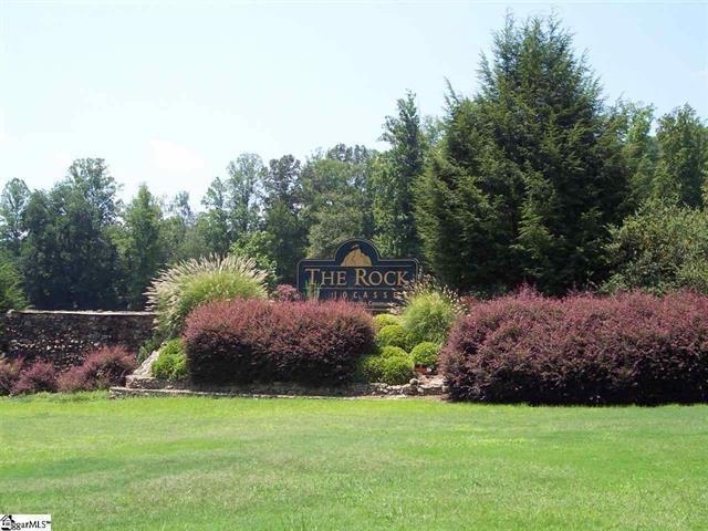 320 Woodmere Drive - Photo 1
